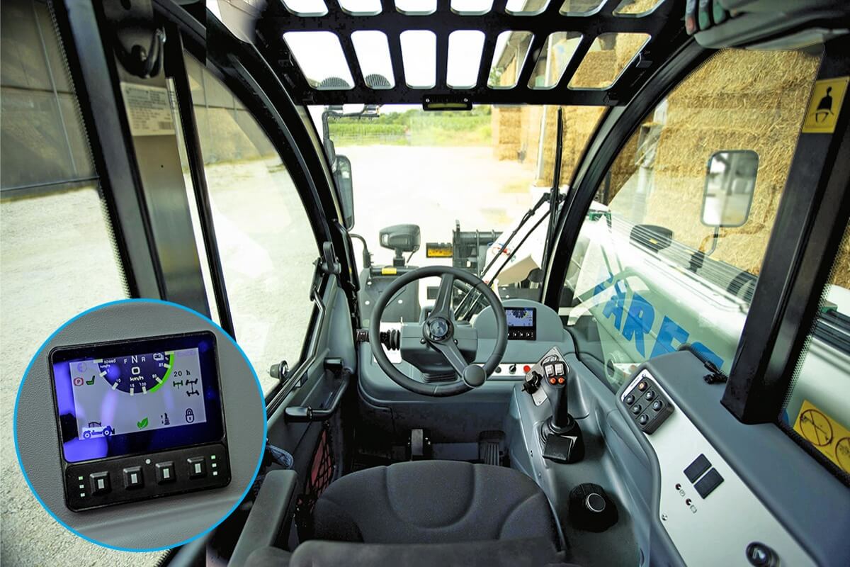 La cabina del 6.26 Full Electric è spaziosa e offre strumenti semplici da utilizzare e un'ergonomia massima